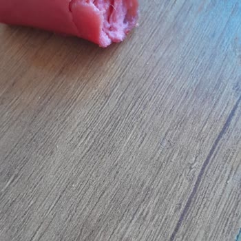 Sosislerde Tavuk Tüyü Sorunu