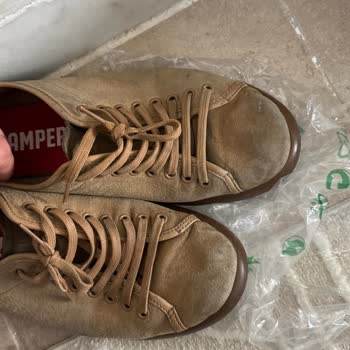 Camper Ayakkabılar: Renk Atması Ve Deformasyon Sorunu