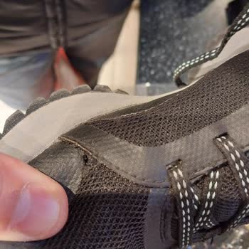 Skechers Mağazasında Hayal Kırıklığı: Ayakkabım Yırtık Geri Verildi!