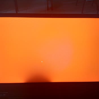 HP Laptop Ekran Sorunu Ve Değişim Sürecinde Yaşanan Zorluklar