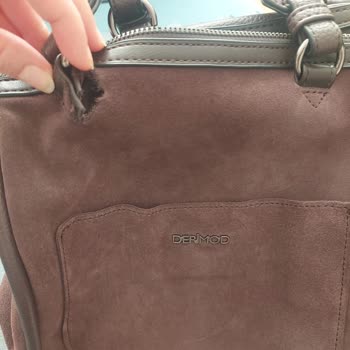 Derimod Çantam Bir Ayda Yırtıldı, Müşteri Hizmetleri Hayal Kırıklığı