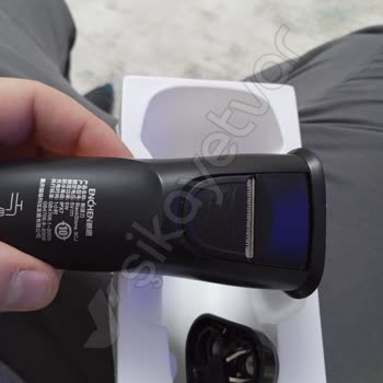 Kırık Tıraş Makinesi Ve Yetersiz Teknik Servis