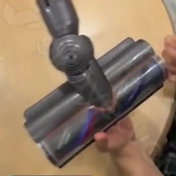 Dyson V15 Detect Absolute Halı Başlığı Yerinden Çıkmama Sorunu