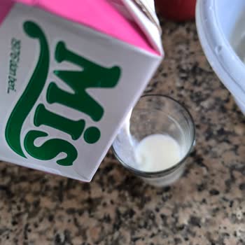 Bozuk Sütle Karşılaşma: Şok Market Deneyimi