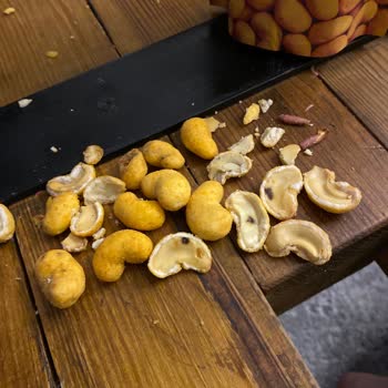 Çürük Kaju Skandalı: Param Çöpe Gitti