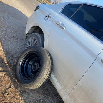 Yolda Açık Kalan Çukur Yüzünden Zarar Gören Araç