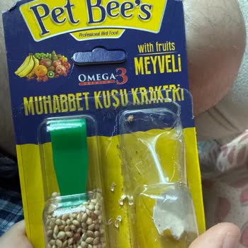 Zehirli Muhabbet Kuşu Krakeri: Pet Bee's Ve Carrefour SA'ya Tepki!