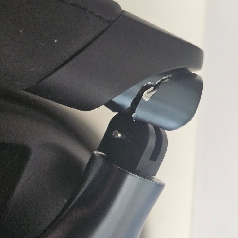 Kırılan Kulaklık İçin Yüksek Ücret Talebi