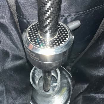 Üründe Üretim Hatası: Cam Ve Metal Parçaların Ayrılması