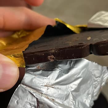 Kurtlanmış Çikolata Şoku