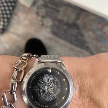 Guess Saatin Su Alma Sorunu