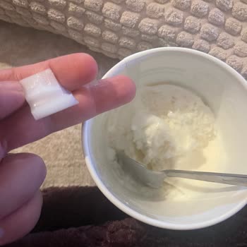 Dondurmada Tehlikeli Plastik Parçası Şoku