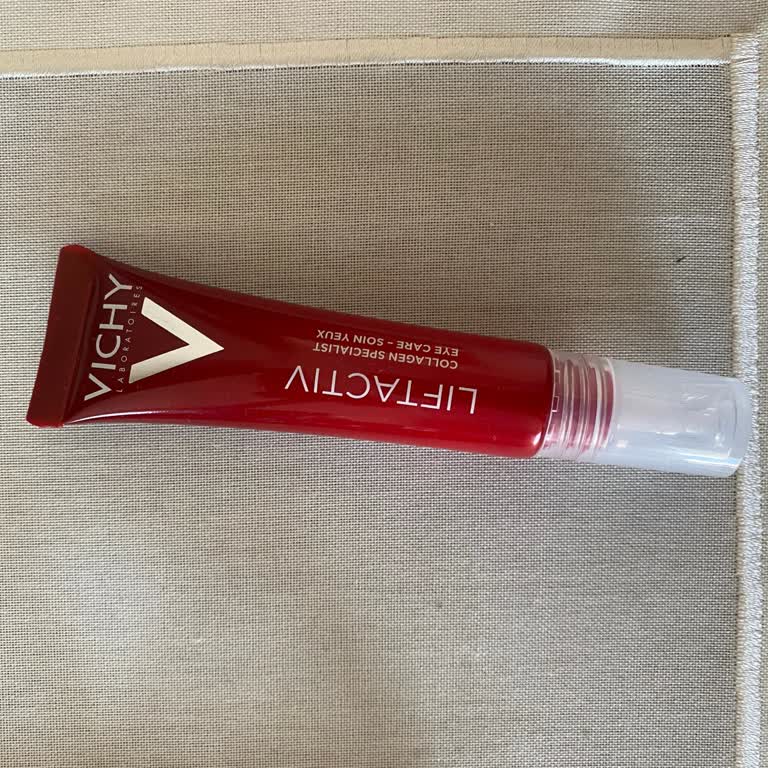 Vichy Göz Kremi Hayal Kırıklığı: Yağ Bezesi Sorunu!