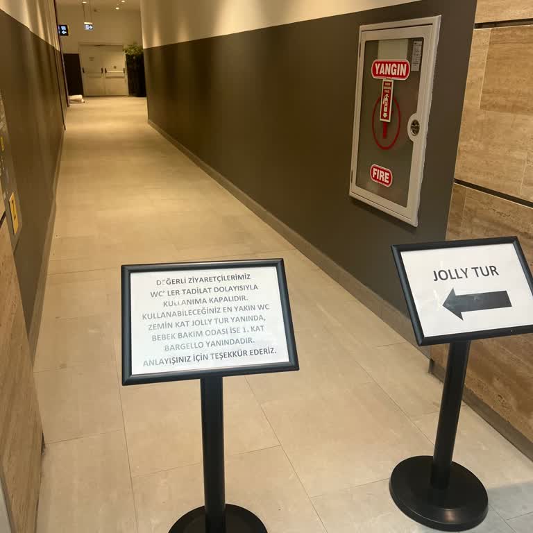 Maltepe Park AVM'de Sürekli Kapalı Tuvalet Sorunu!