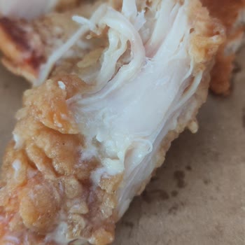 Çiğ Tavuk Şoku: Popeyes Siparişim Hayal Kırıklığına Uğrattı