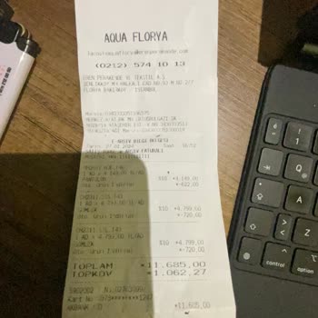 Lacoste Pantolonunda Erken Renk Solması Ve İade Sorunu