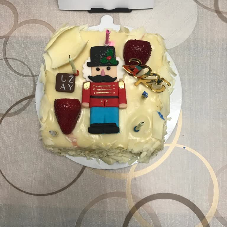 Uzay Pastanesi Küçük Pasta, Büyük Hayal Kırıklığı