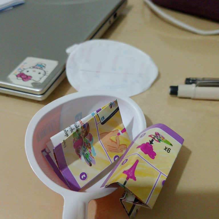 Kinder Joy'dan Eksik Oyuncak Ve Çikolata