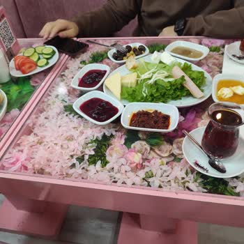 Eksik Ve Kalitesiz Kahvaltı Deneyimi