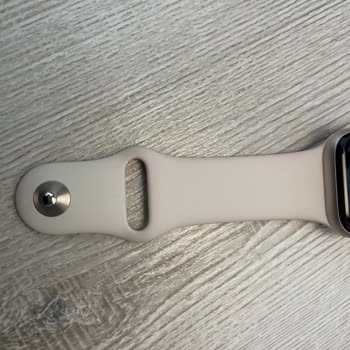 Apple Watch Kordonu Boya Verdi, Zararım Karşılanmalı