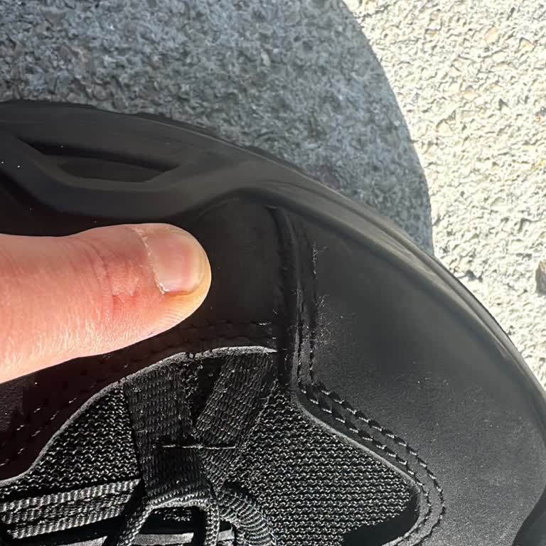 YDS Boots Astor Botun Dikişleri Söküldü, Çözüm Bekliyorum