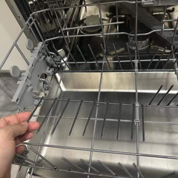 Arçelik Bulaşık Makinesi Alt Sepet Paslanma Ve Kopma Sorunu