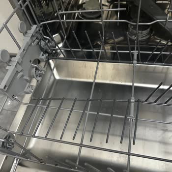 Arçelik Bulaşık Makinesi Alt Sepet Paslanma Ve Kopma Sorunu