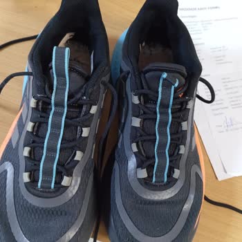 Adidas Ayakkabıda Erken Çökme Ve Yırtılma Sorunu