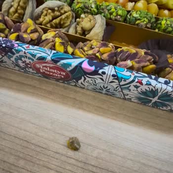 Kuruyemişte Taş Çıktı, Dişim Kırıldı!