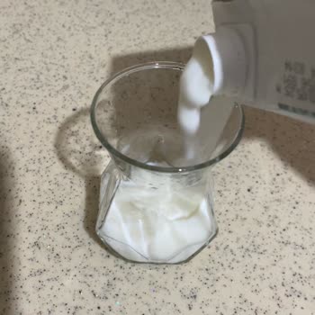 Bozuk Süt Ürünleri İle Karşılaşma