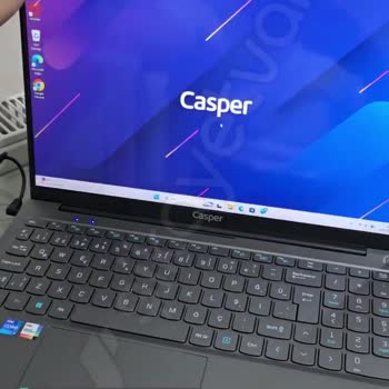 Casper Laptop Ekranı Gelip Gidiyor