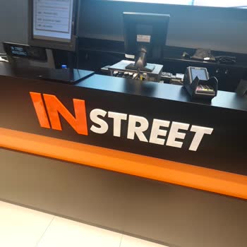 Beyaz Ayakkabıda Sararma Ve Mağaza Reddine İtiraz