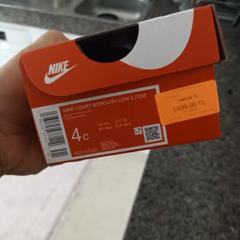 Kayıtlar Var Ama Fiş Yok: Nike Mağazasında Hayal Kırıklığı