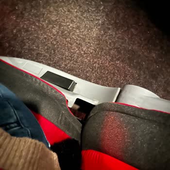 Emniyet Kemeri Olmayan Koltuk Ve İlgisiz Hizmet