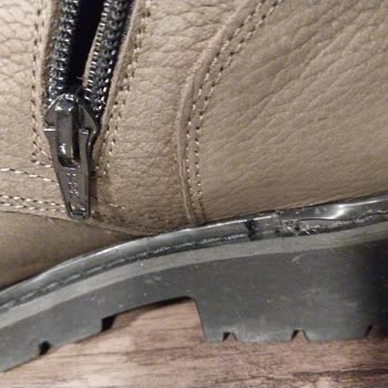 Trendyol'dan Aldığım Botta Dikiş Hatası Ve Renk Solması Sorunu