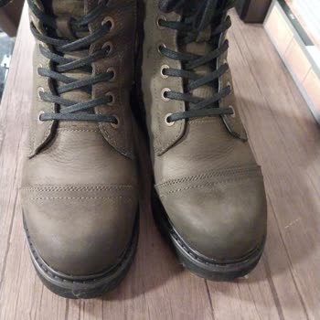 Trendyol'dan Aldığım Botta Dikiş Hatası Ve Renk Solması Sorunu