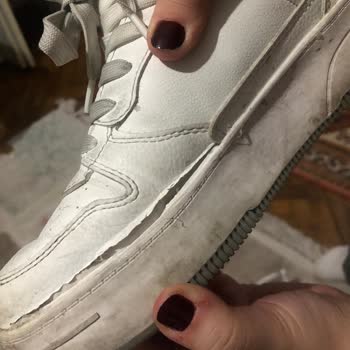 Pull And Bear Ayakkabım Hızla Yırtıldı