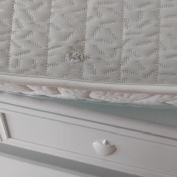 Çilek Mobilya'dan Aldığımız Yatak Yırtık Çıktı