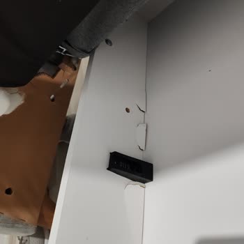 Kırık Koltuk Ve İlgisiz Müşteri Hizmeti Sorunu