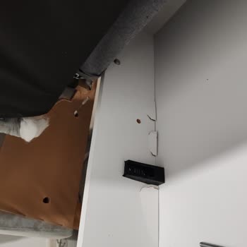 Kırık Koltuk Ve İlgisiz Müşteri Hizmeti Sorunu