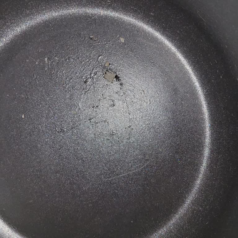 Madame Coco Tencere Takımı Fiyaskosu: 3 Ayda Soyulan Titanyum!