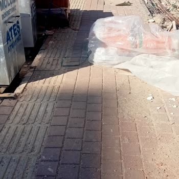 Kepez Belediyesi Kaldırımda İnşaat Malzemeleri!