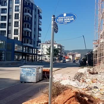 Kepez Belediyesi Kaldırımda İnşaat Malzemeleri!