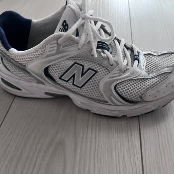 SuperStep Mağazasında New Balance Ayakkabıda Yırtık Sorunu Ve İlgisizlik