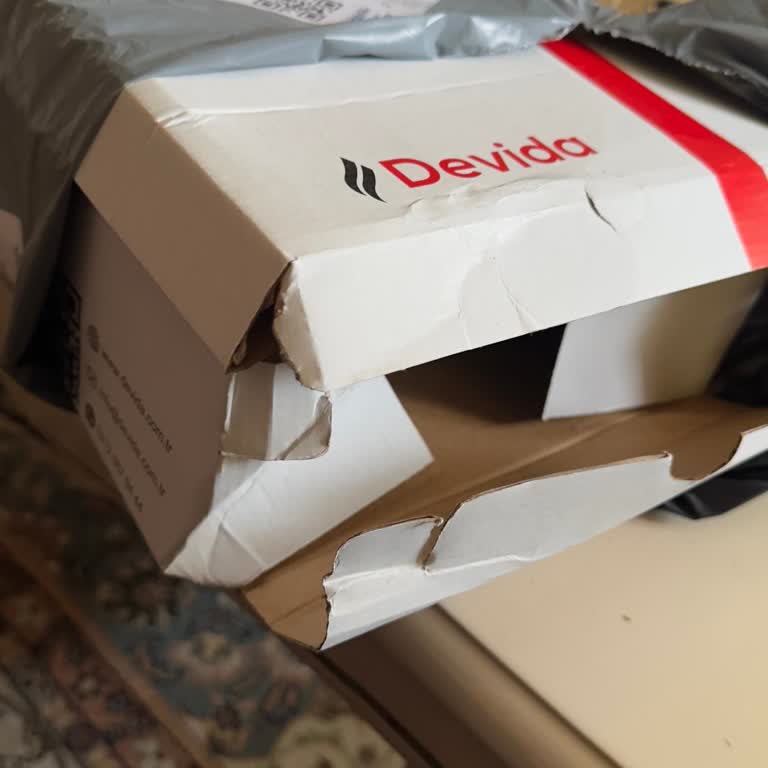 Kusurlu Ürün Ve İlgisiz Müşteri Hizmetleri Deneyimi