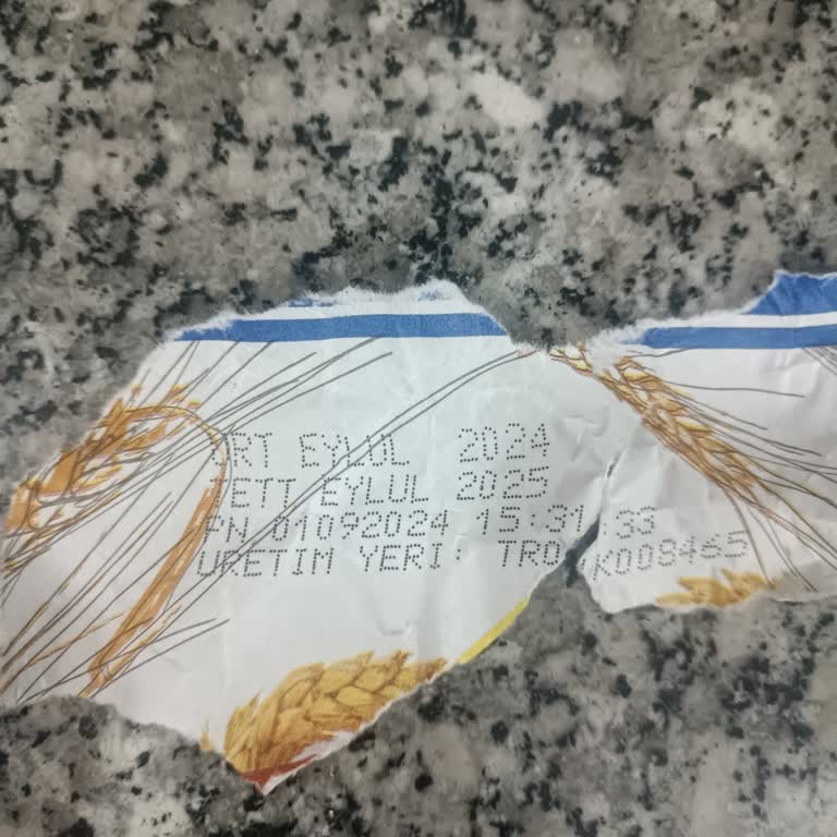 BİM Marketten Alınan Unun İçinden Kurt Çıkması