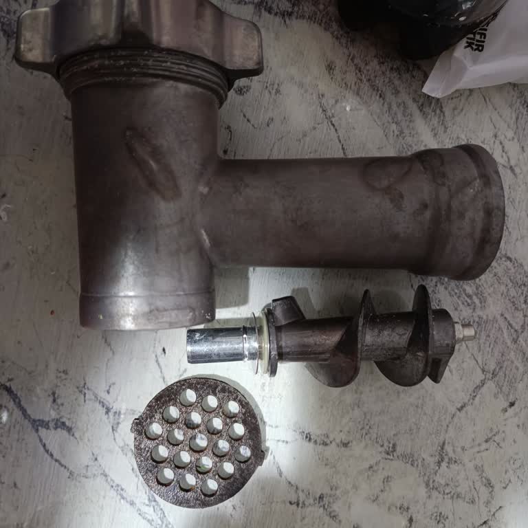 Paslanan Kıyma Makinesi Ve Yetersiz Müşteri Hizmetleri