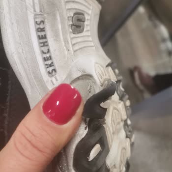 Skechers Ayakkabıda Kalite Sorunu Ve Mağaza İlgisizliği