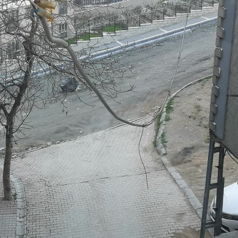 Yarım Kalan Yol Çalışması Çilesi