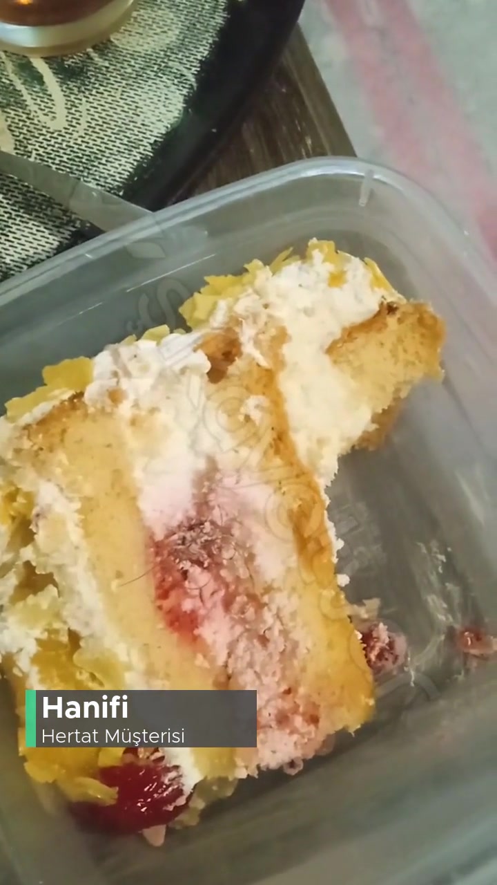 Hertat Pastadan Kıl Çıktı! videonun kapak resmi
